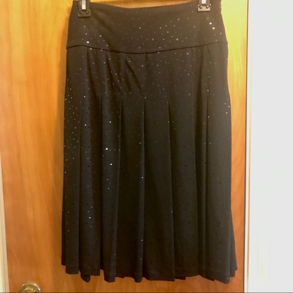 Girls black pleated skirt with sequins - Picture 1 of 2